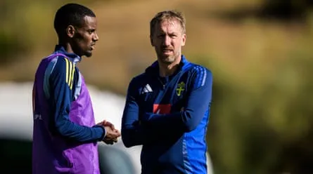 Alexander Isak (left) and the Sweden head coach Graham Potter during a training session